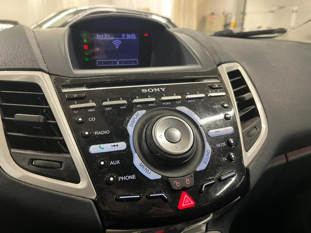 Ford FIESTA 2012 Ruskea (beige)