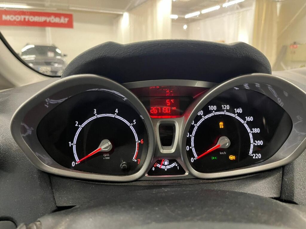 Ford FIESTA 2012 Ruskea (beige)