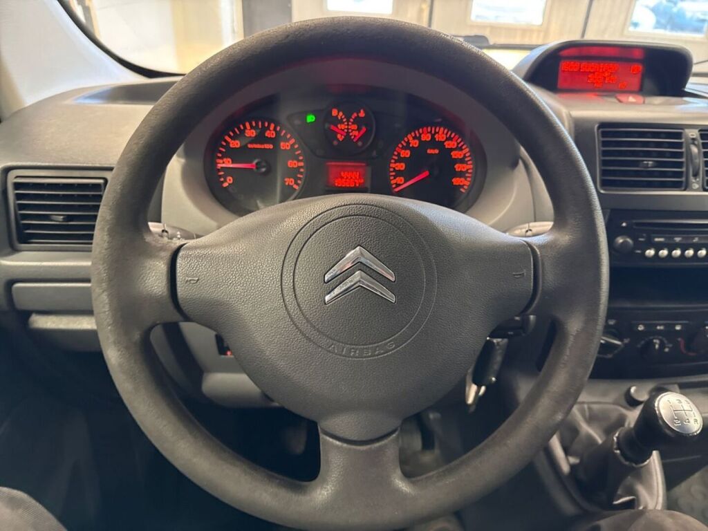 Citroen Jumpy 2012 Valkoinen