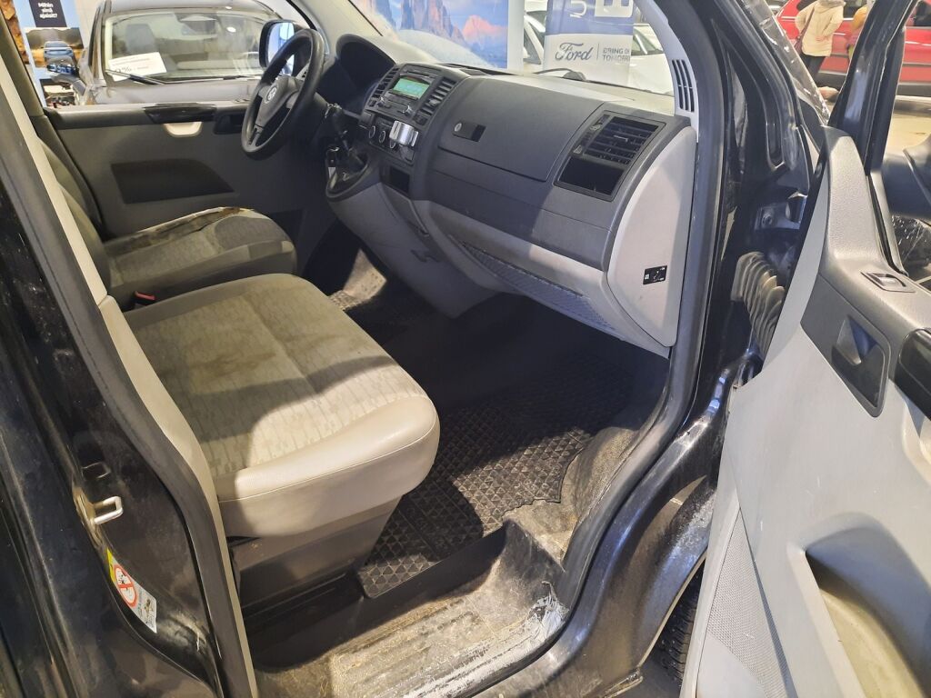 Volkswagen Transporter 2012 Musta