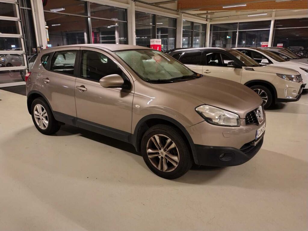 Nissan Qashqai 2012 Ruskea (beige)