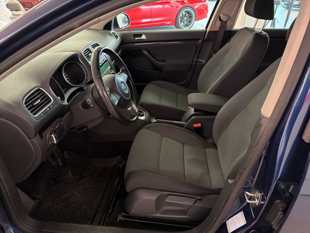 Volkswagen Golf 2012 Sininen