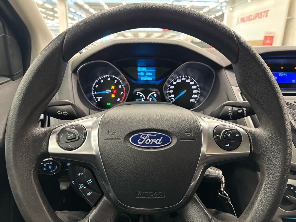 Ford Focus 2012 Punainen