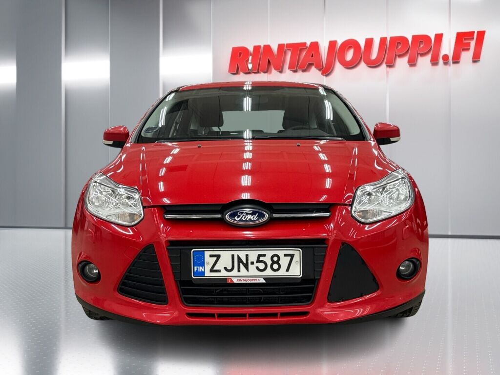Ford Focus 2012 Punainen