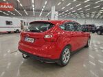 Ford Focus 2012 Punainen