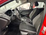 Ford Focus 2012 Punainen