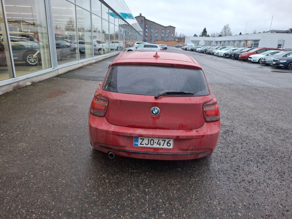 BMW 118 2012 Punainen