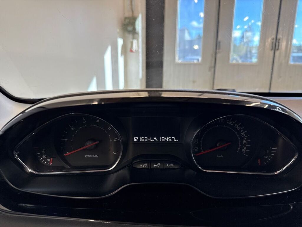 Peugeot 208 2013 Sininen