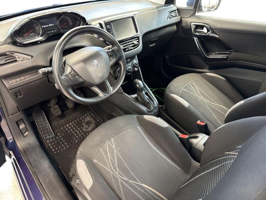 Peugeot 208 2013 Sininen