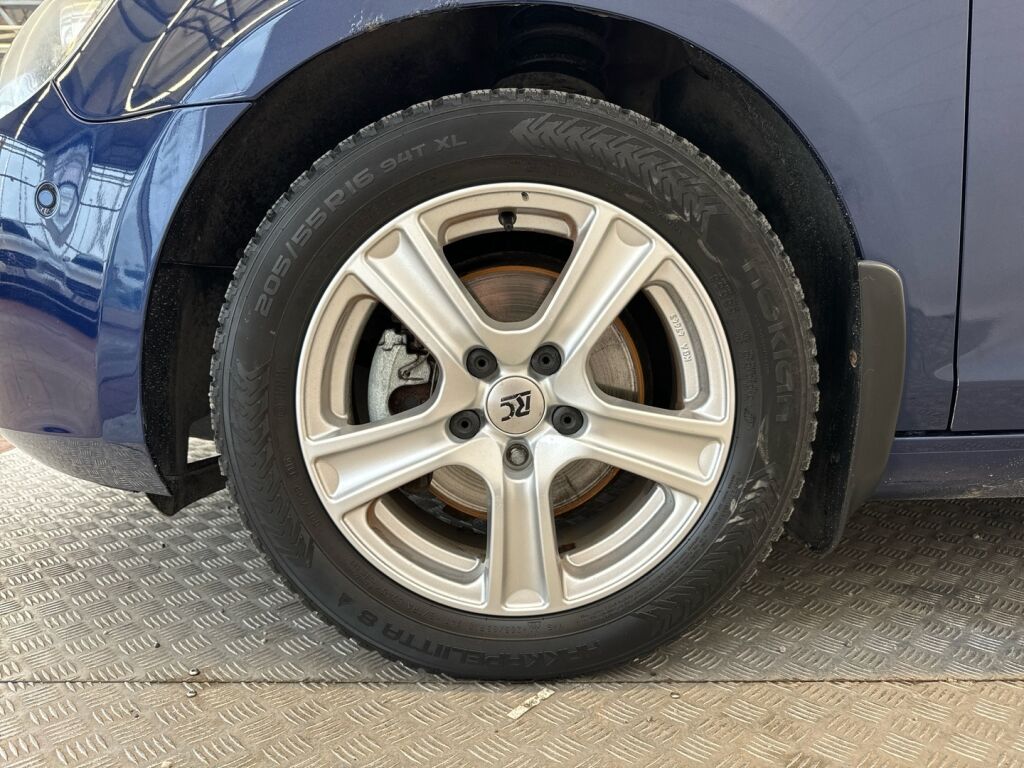 Volkswagen Golf 2012 Sininen