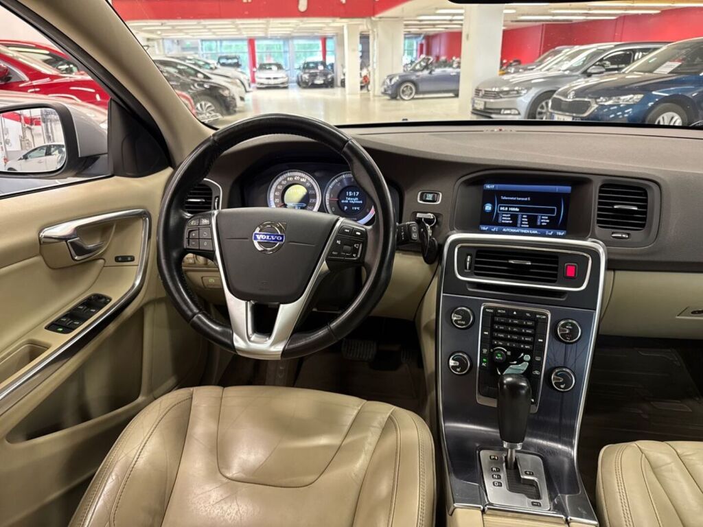Volvo V60 2012 Harmaa