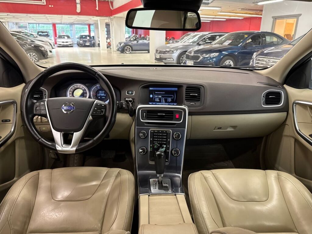 Volvo V60 2012 Harmaa