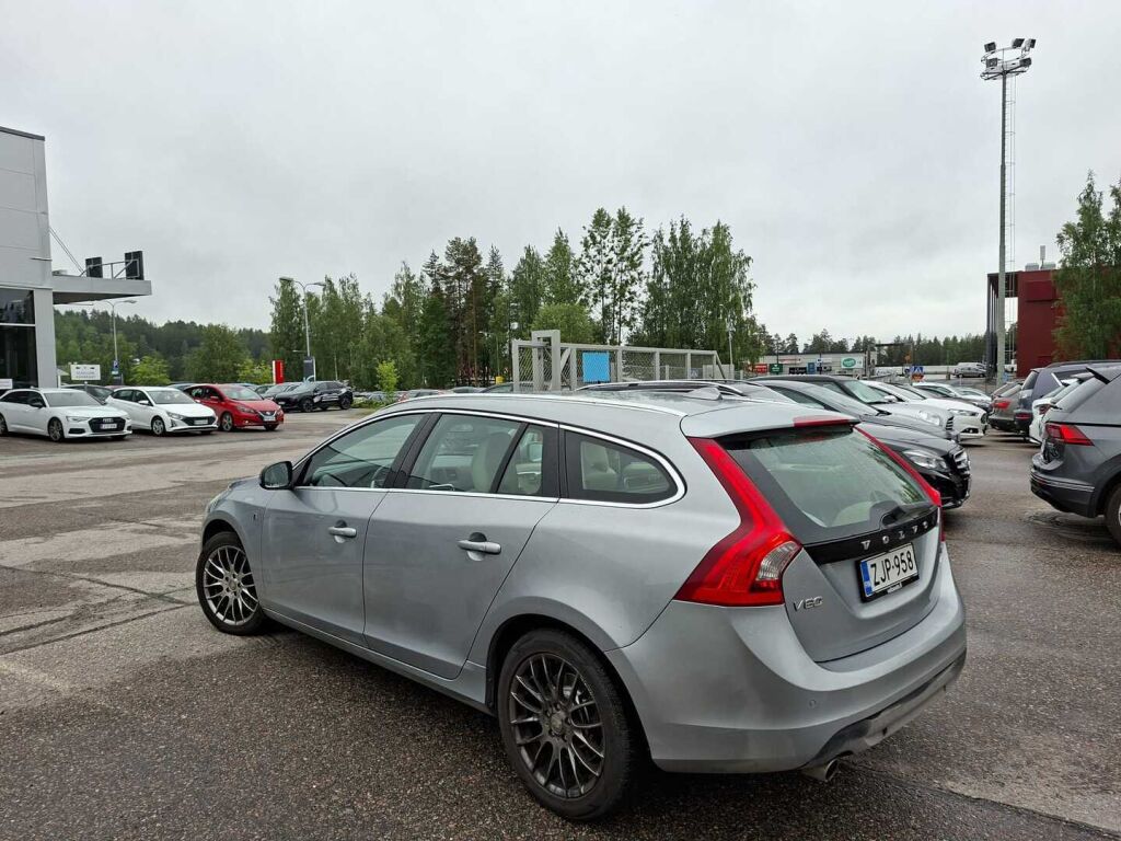 Volvo V60 2012 Harmaa