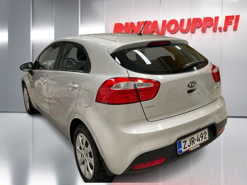 Kia Rio 2012 Hopea