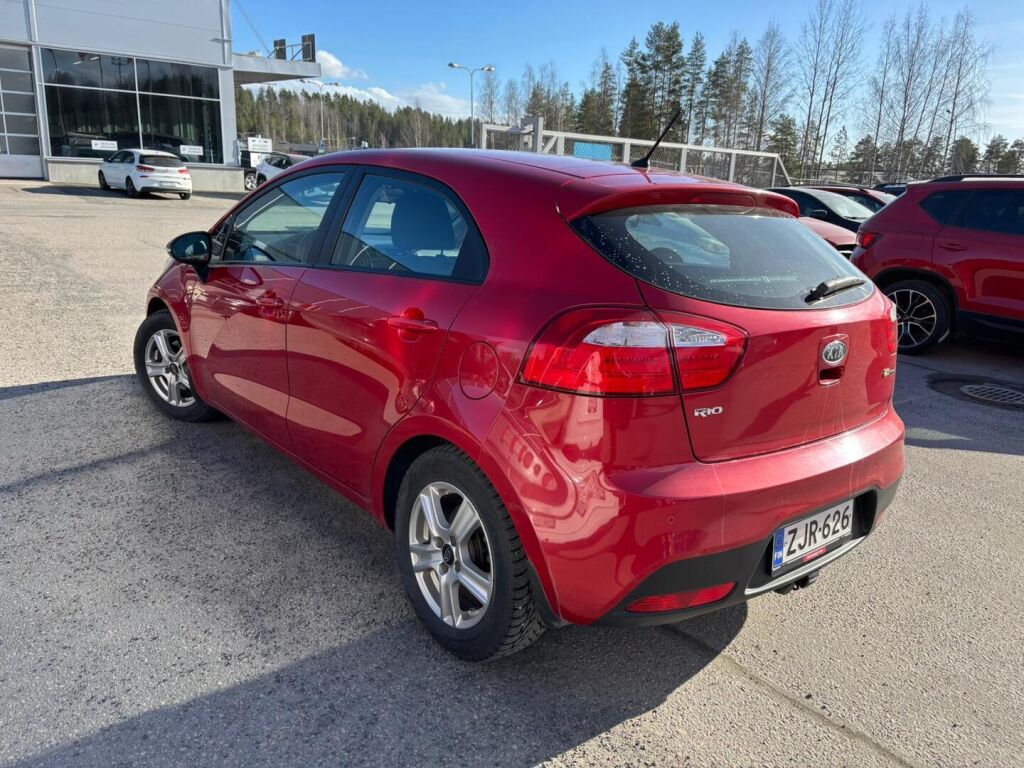 Kia Rio 2012 Punainen