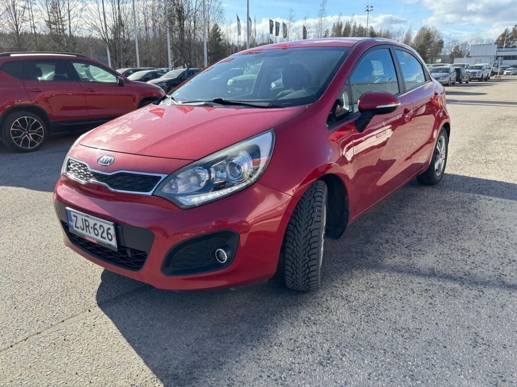 Kia Rio 2012 Punainen