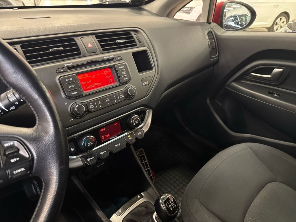 Kia Rio 2012 Punainen