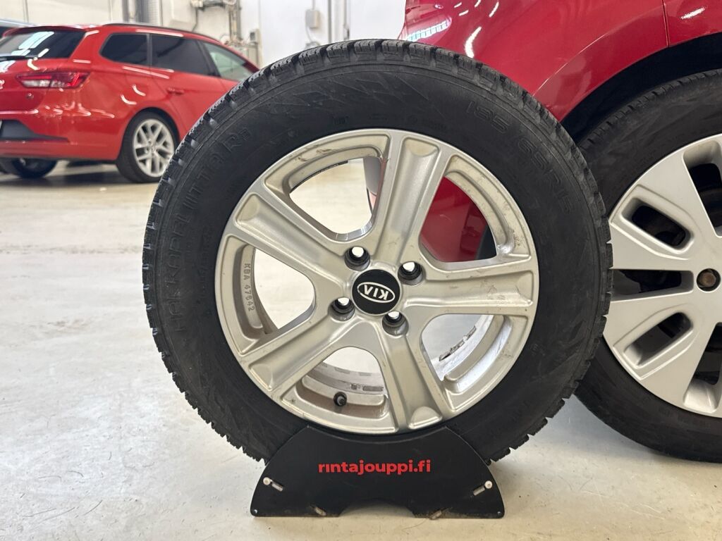 Kia Rio 2012 Punainen