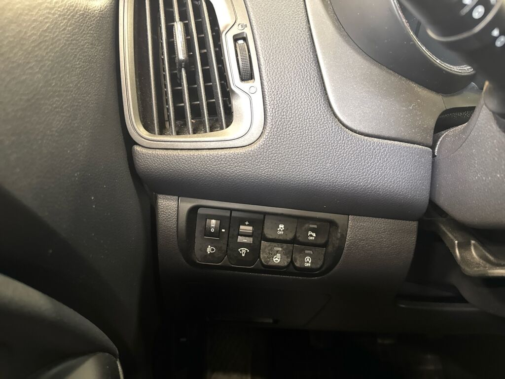 Kia Rio 2012 Punainen