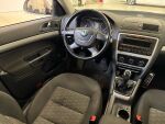 Skoda Octavia 2012 Ruskea (beige)