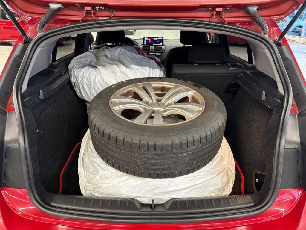 BMW 116 2012 Punainen