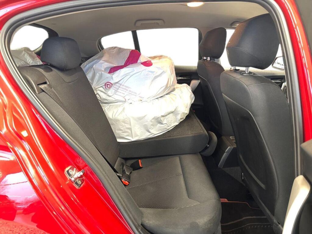 BMW 116 2012 Punainen