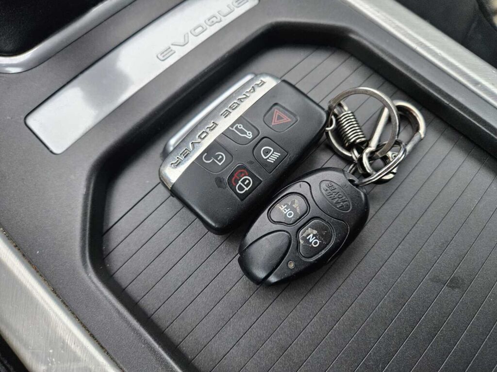 Land Rover Range Rover Evoque 2012 Musta