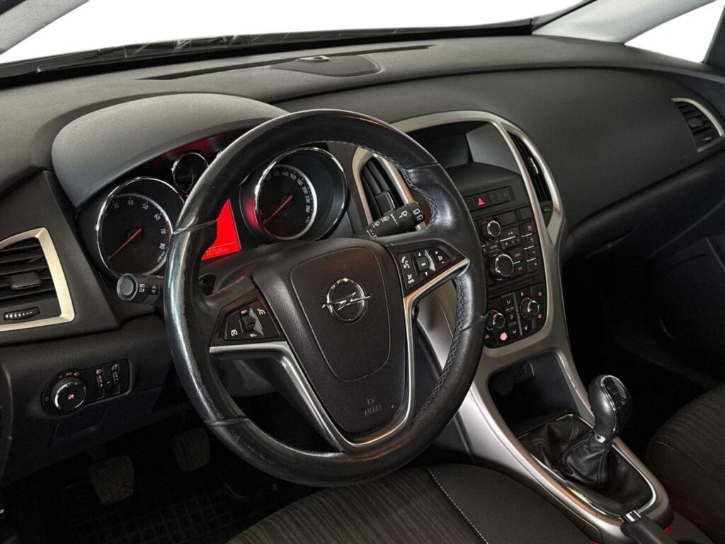 Opel Astra 2012, bild 7/17
