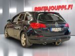 Opel Astra 2012 Musta