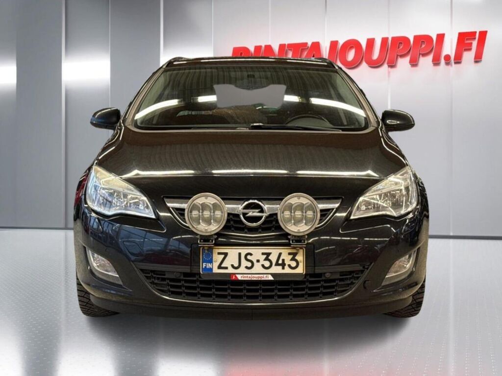 Opel Astra 2012 Musta