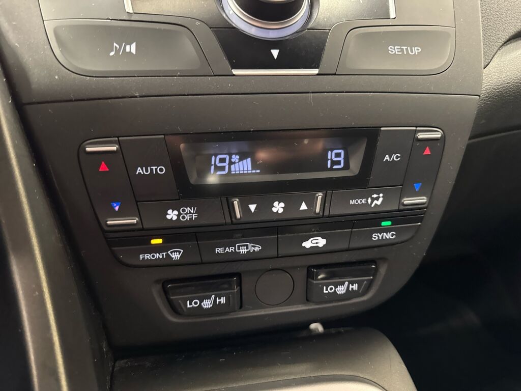 Honda Civic 2012 Punainen