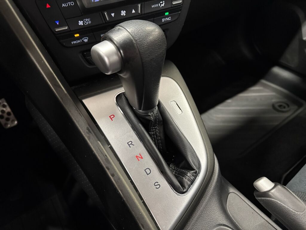 Honda Civic 2012 Punainen