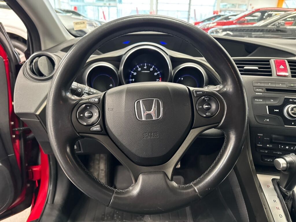 Honda Civic 2012 Punainen