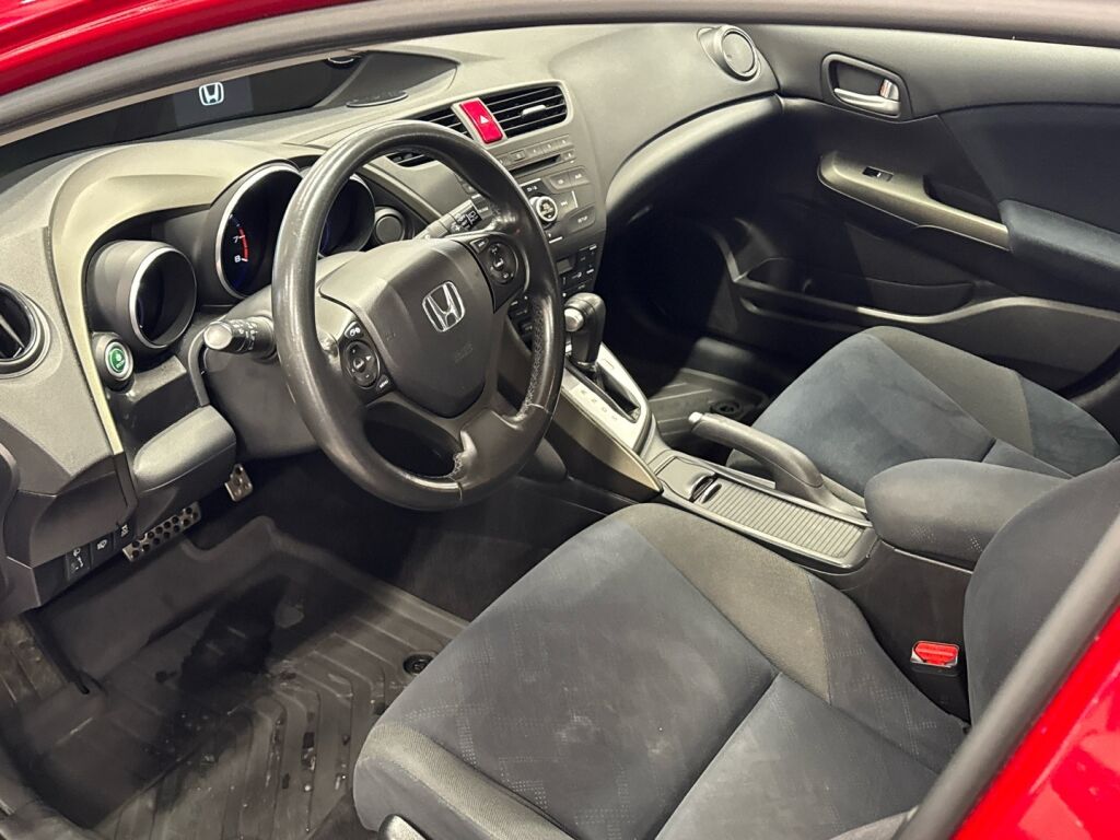 Honda Civic 2012 Punainen