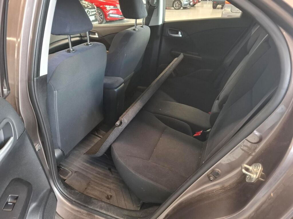 Honda Civic 2012 Valkoinen