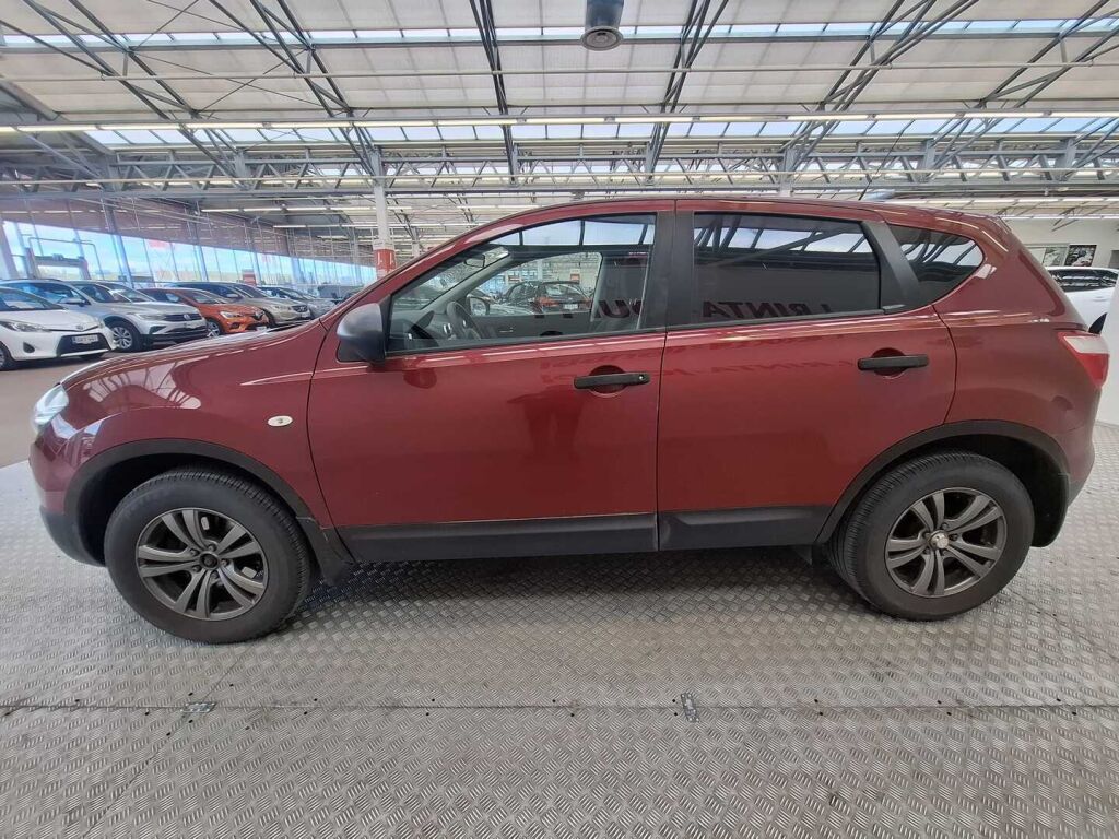 Nissan Qashqai 2012 Punainen
