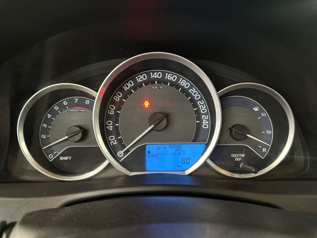 Toyota Auris 2013 Musta