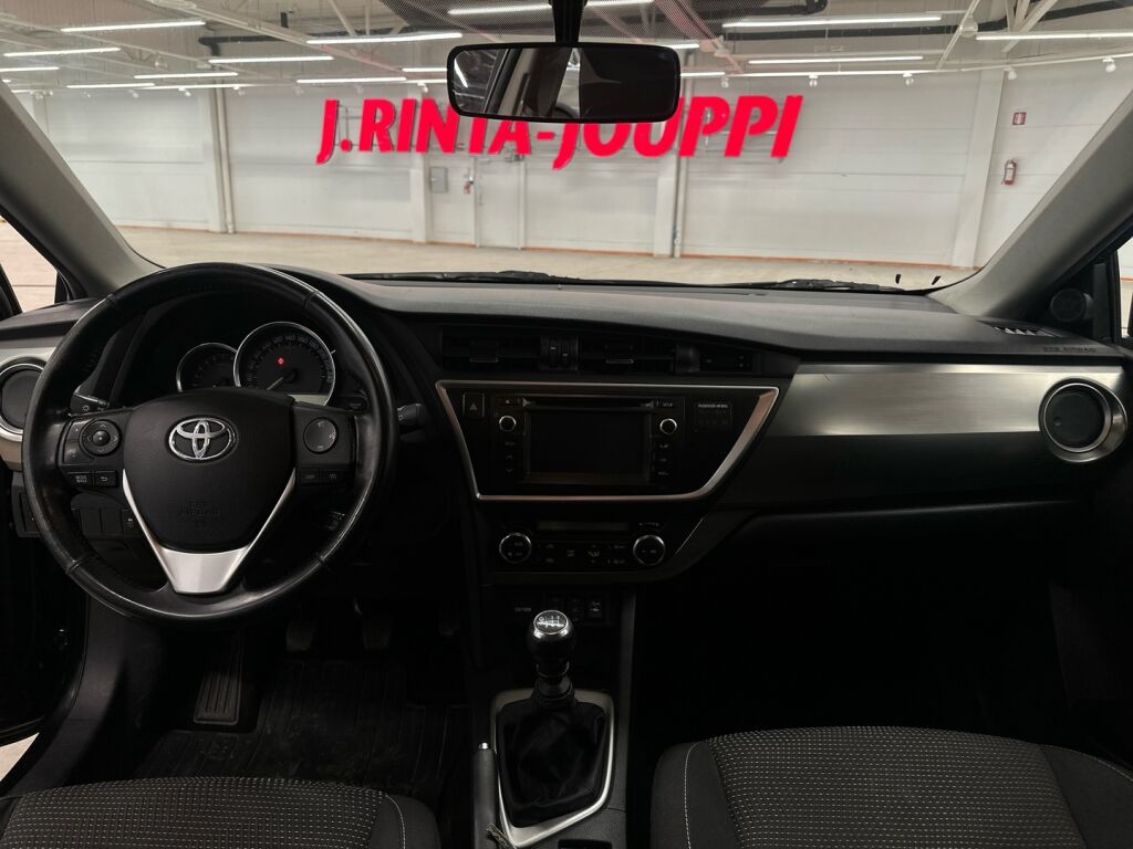 Toyota Auris 2013 Musta