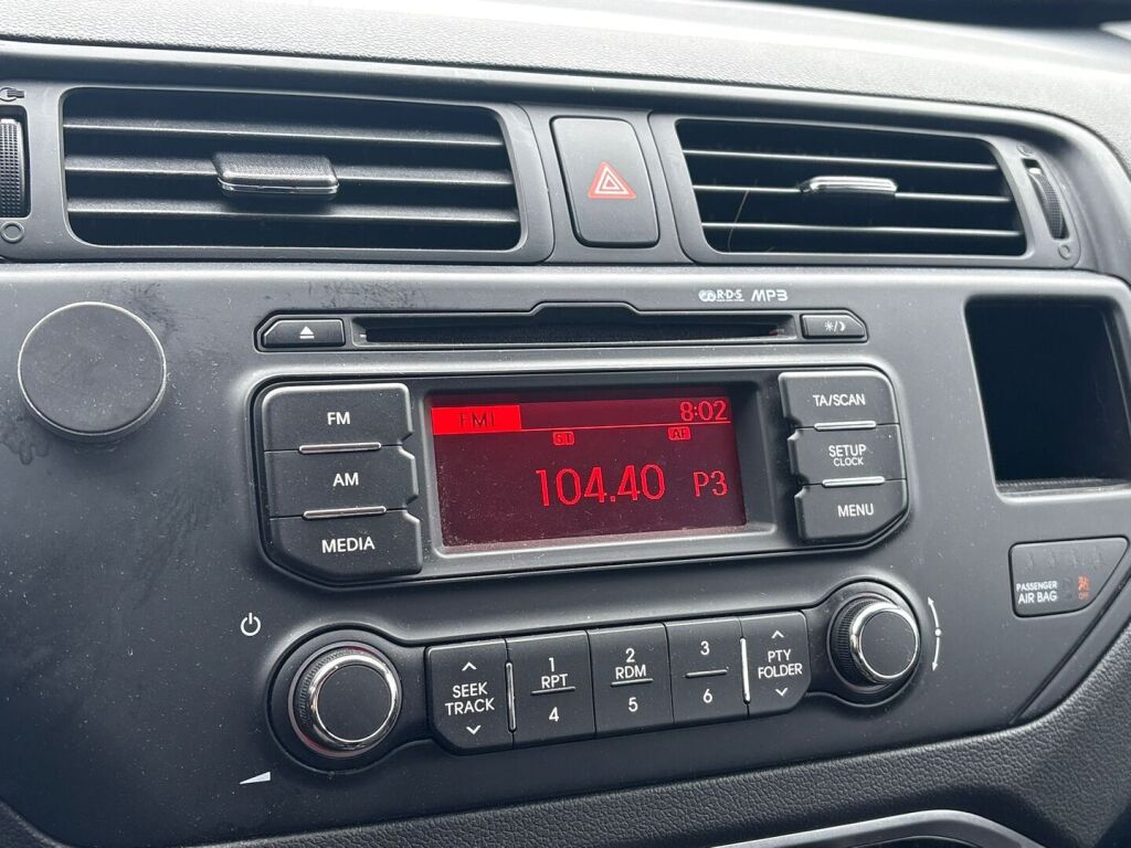 Kia Rio 2013 Ruskea (beige)