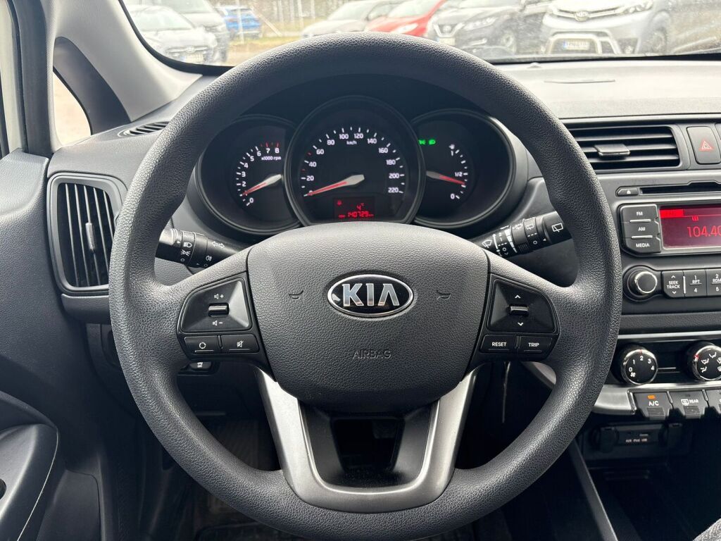 Kia Rio 2013 Ruskea (beige)