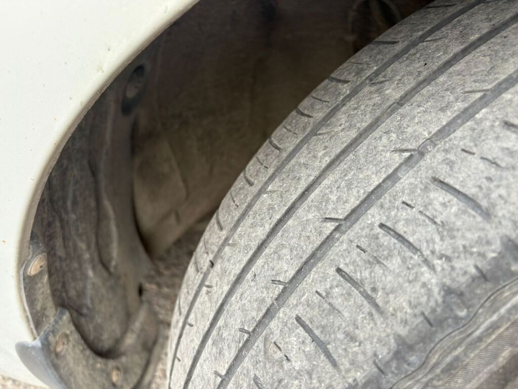 Kia Rio 2013 Ruskea (beige)