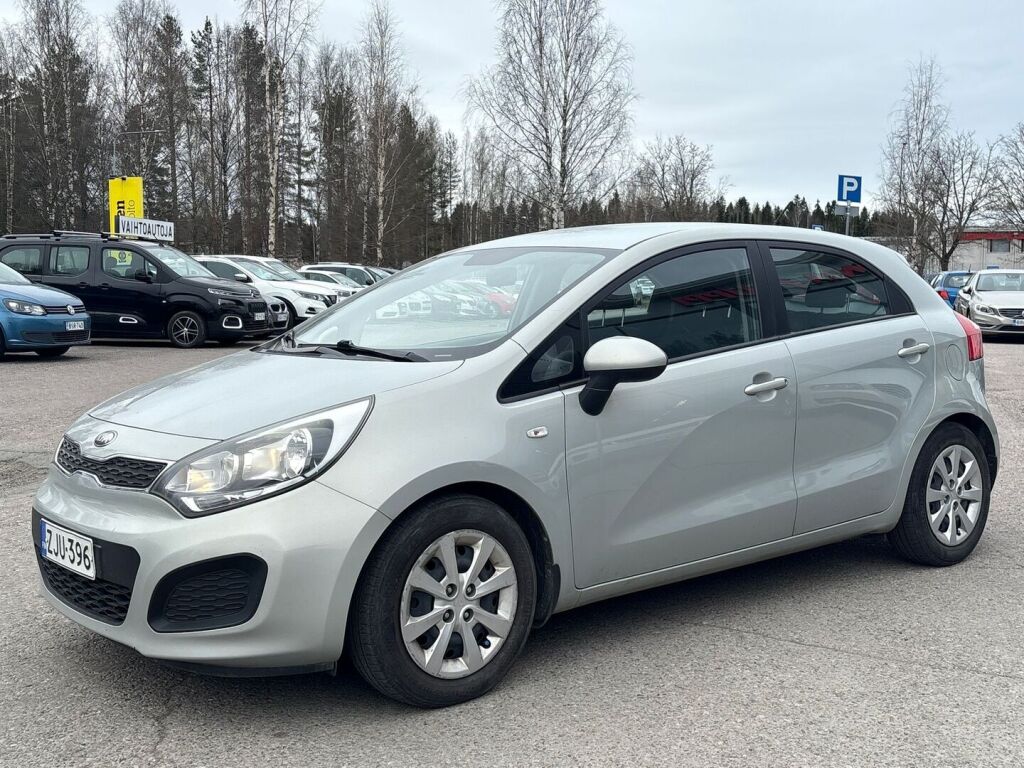 Kia Rio 2013 Ruskea (beige)