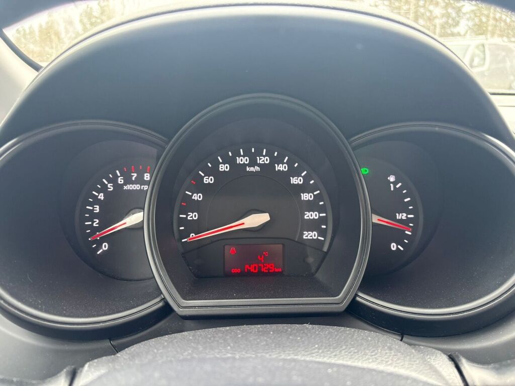 Kia Rio 2013 Ruskea (beige)