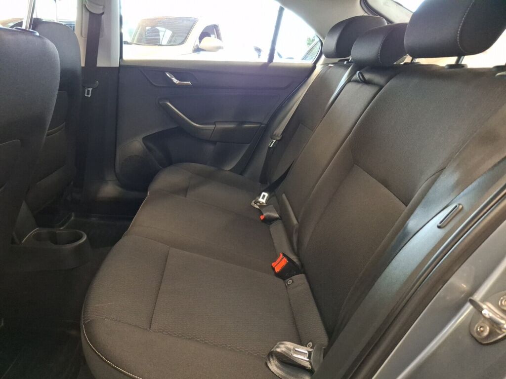 Skoda Rapid 2013 Hopea