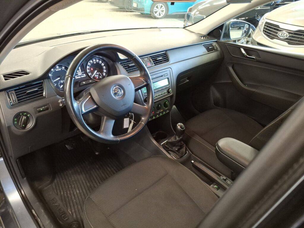 Skoda Rapid 2013 Hopea