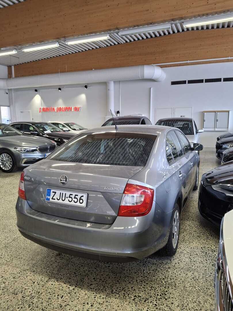 Skoda Rapid 2013 Hopea
