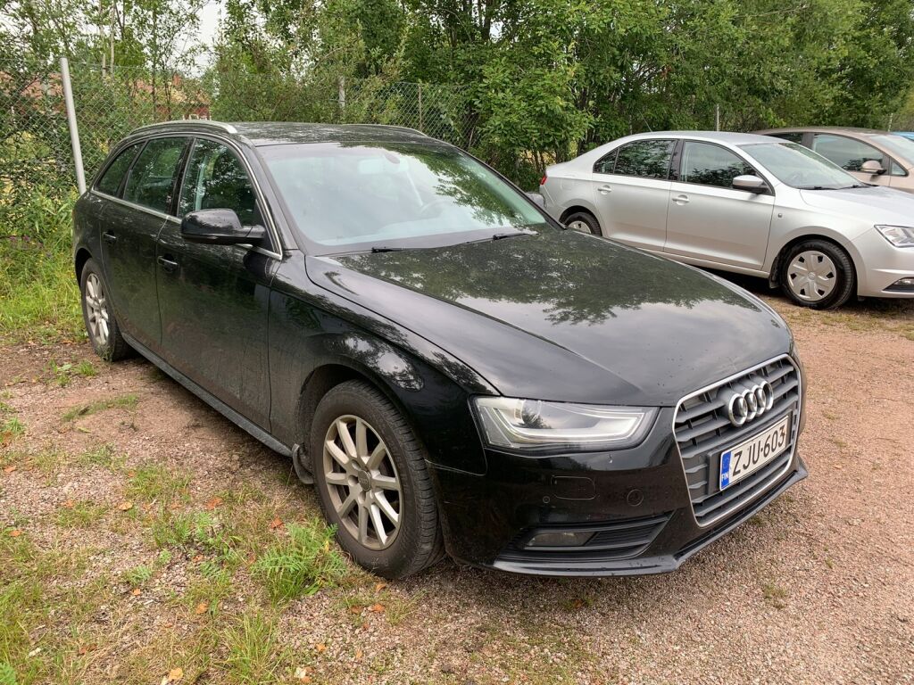 Audi A4 2013 Musta