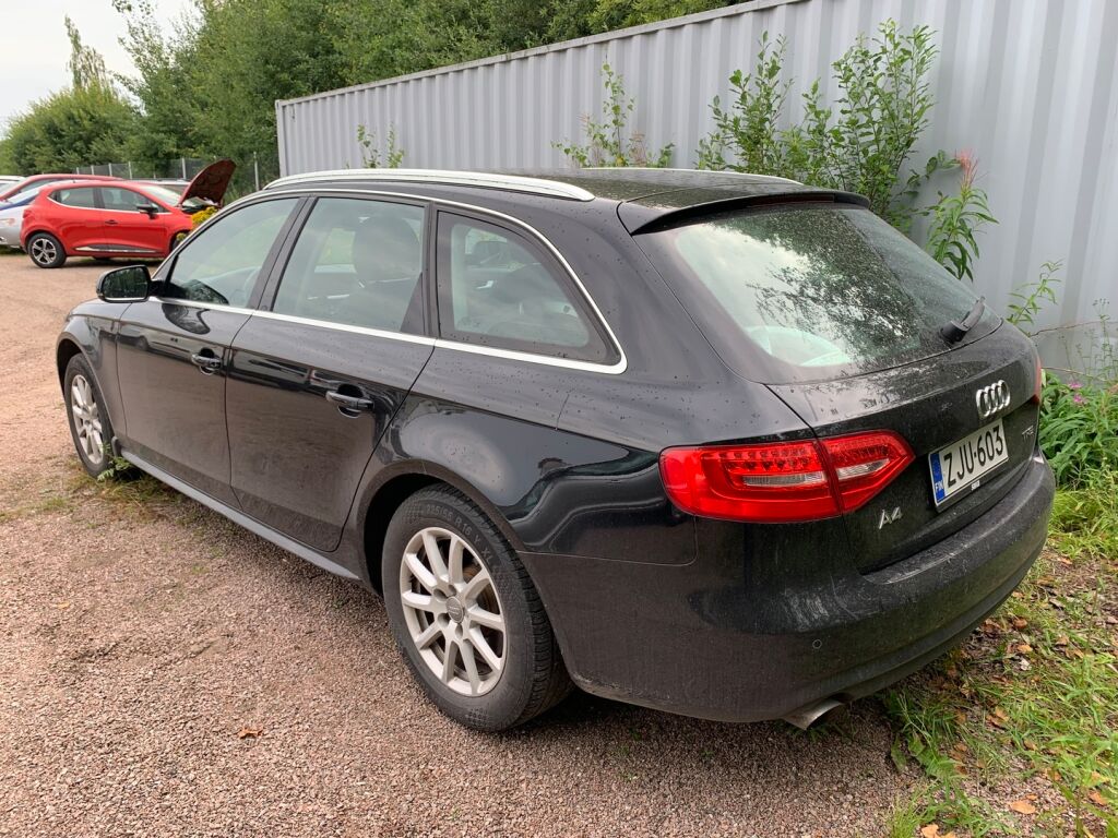 Audi A4 2013 Musta