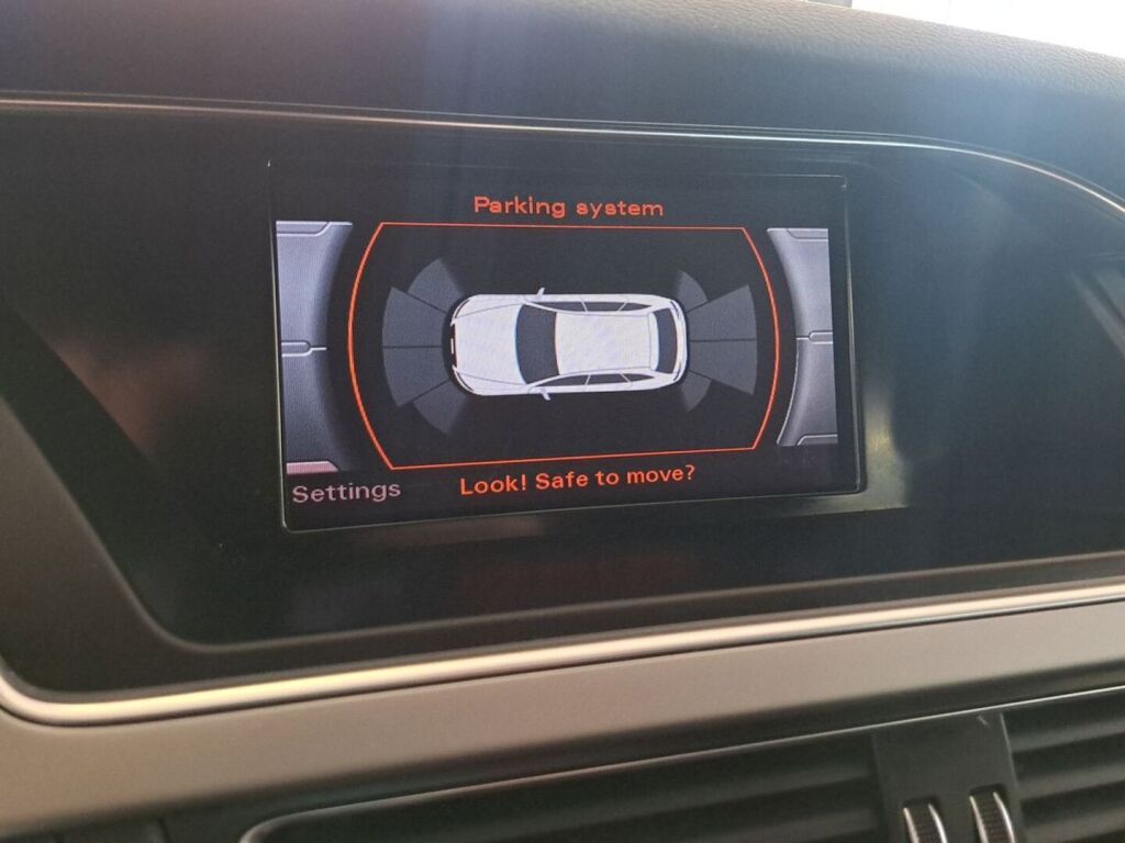 Audi A4 2013 Musta
