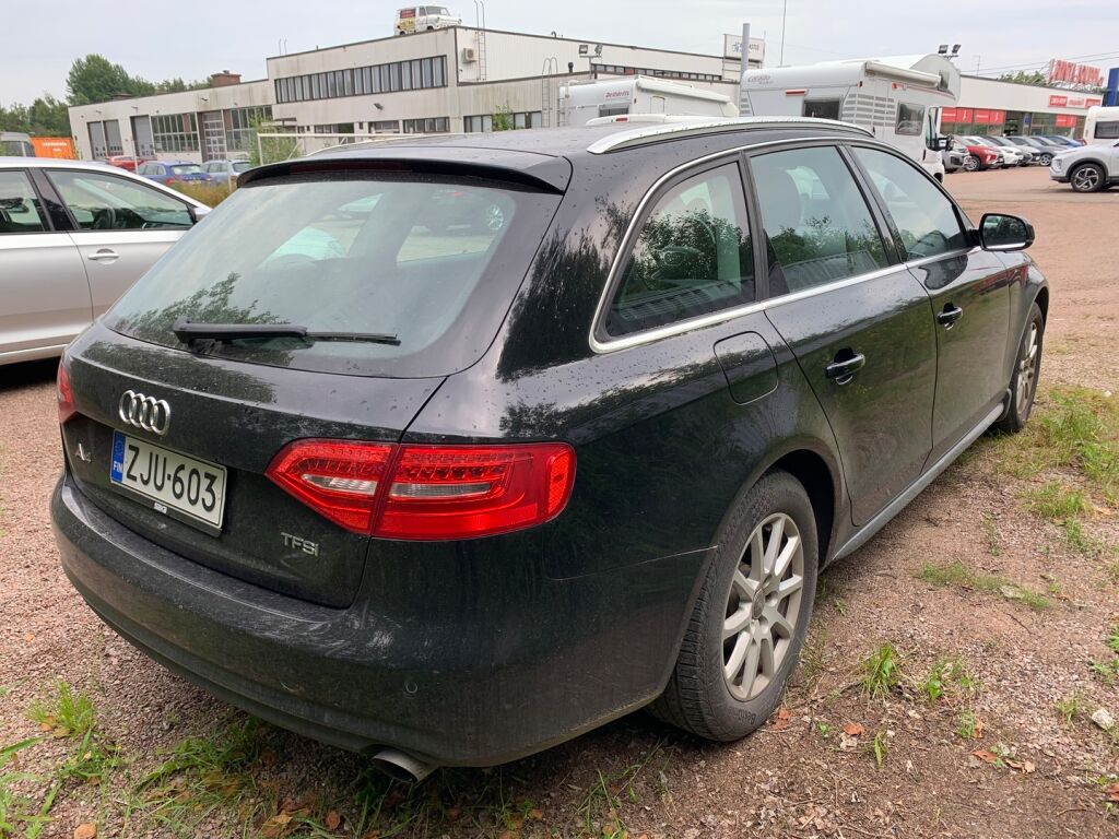 Audi A4 2013 Musta